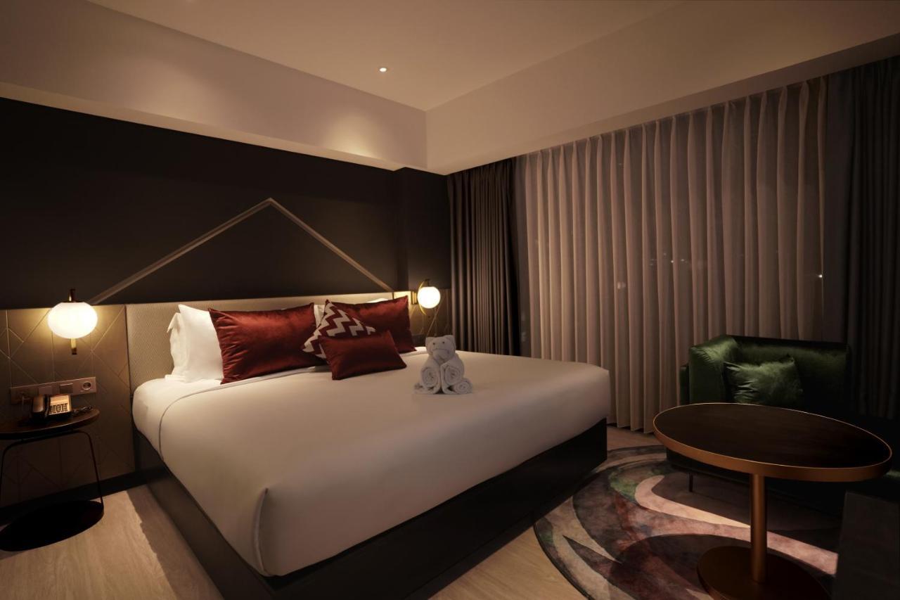 Awann Sewu Boutique Hotel And Suite Semarang Exterior photo