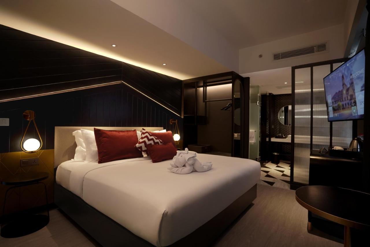 Awann Sewu Boutique Hotel And Suite Semarang Exterior photo