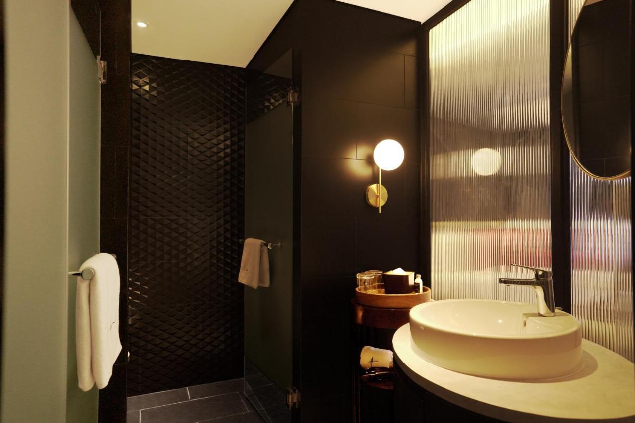Awann Sewu Boutique Hotel And Suite Semarang Exterior photo
