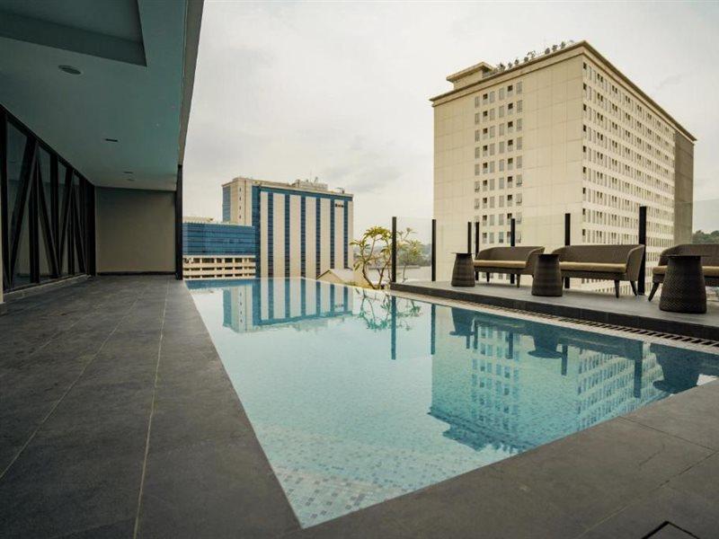Awann Sewu Boutique Hotel And Suite Semarang Exterior photo