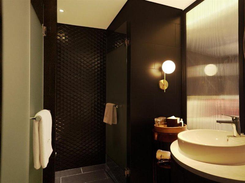 Awann Sewu Boutique Hotel And Suite Semarang Exterior photo