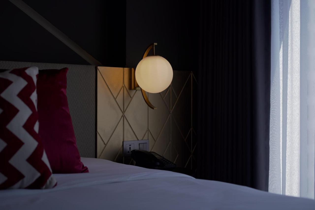 Awann Sewu Boutique Hotel And Suite Semarang Exterior photo
