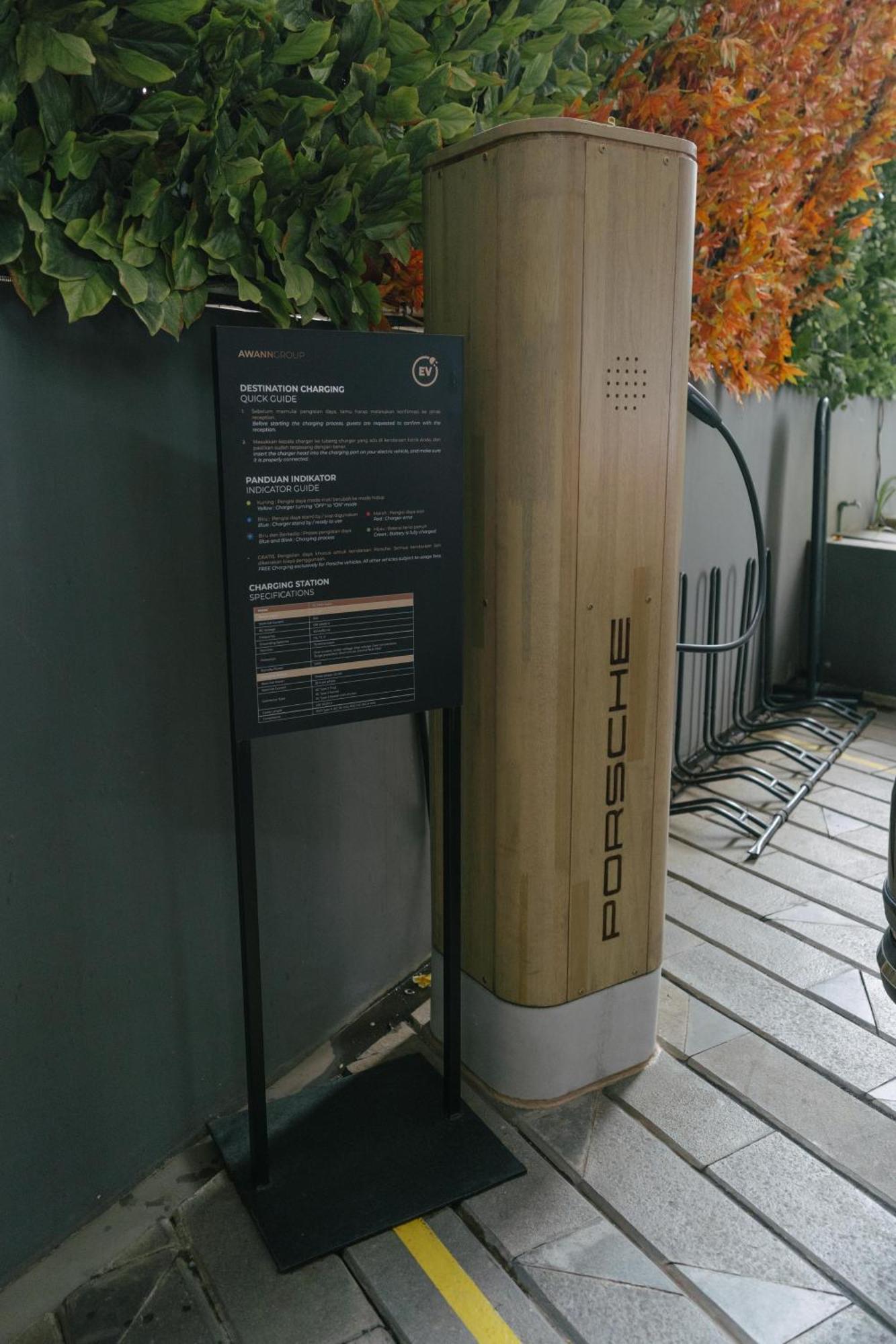 Awann Sewu Boutique Hotel And Suite Semarang Exterior photo